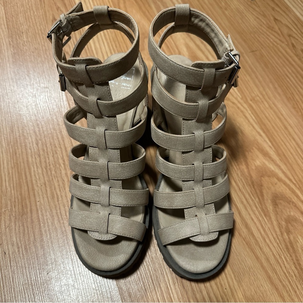 Dirty Laundry Fun stuff Gladiator lug sole heeled sandals natural hemp 9.5 - Picture 3 of 7